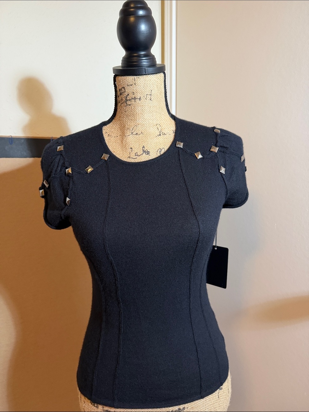 Gwen Stefani L.A.M.B black cashmere top size medium NWT